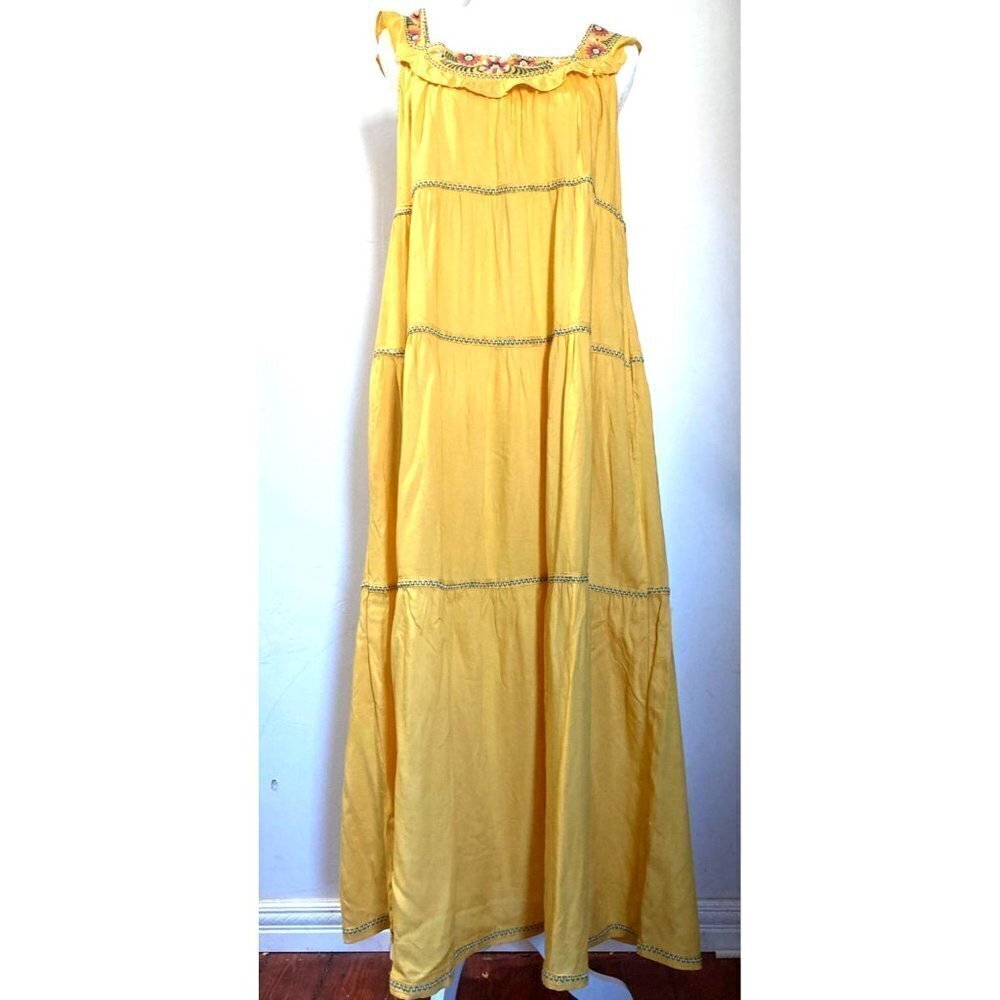 NWT Max Studio Womens Yellow Embroidered Floral Maxi Dress Medium - Picture 3 of 5